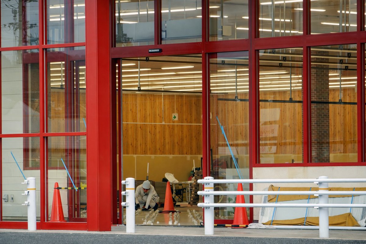 福山新市店内装工事状況