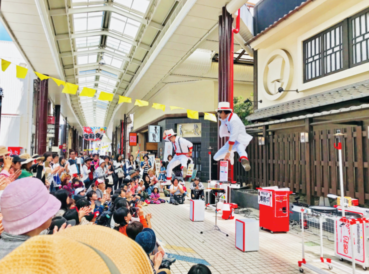 第59回福山ばら祭2026・中心部商店街会場の「ふくやま大道芸2026」告知ビジュアル